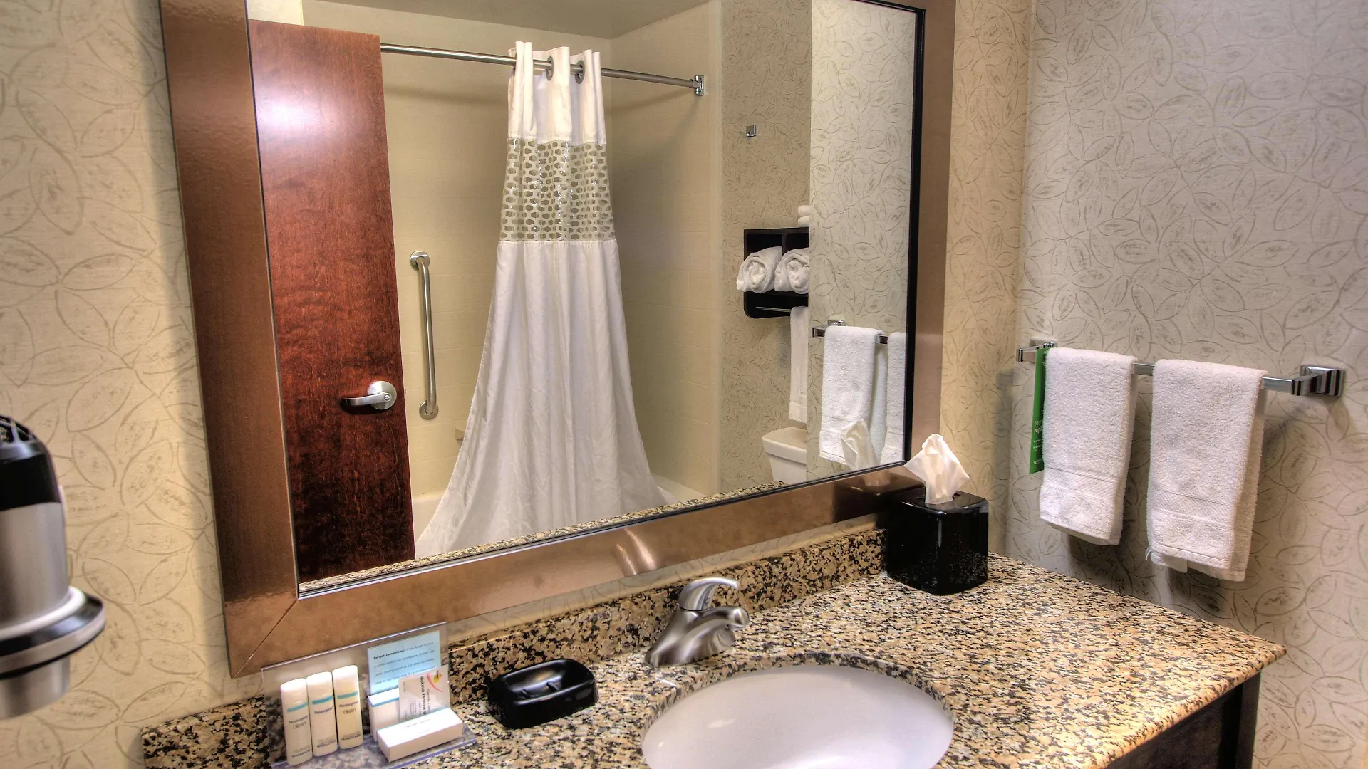 Hotel Hampton