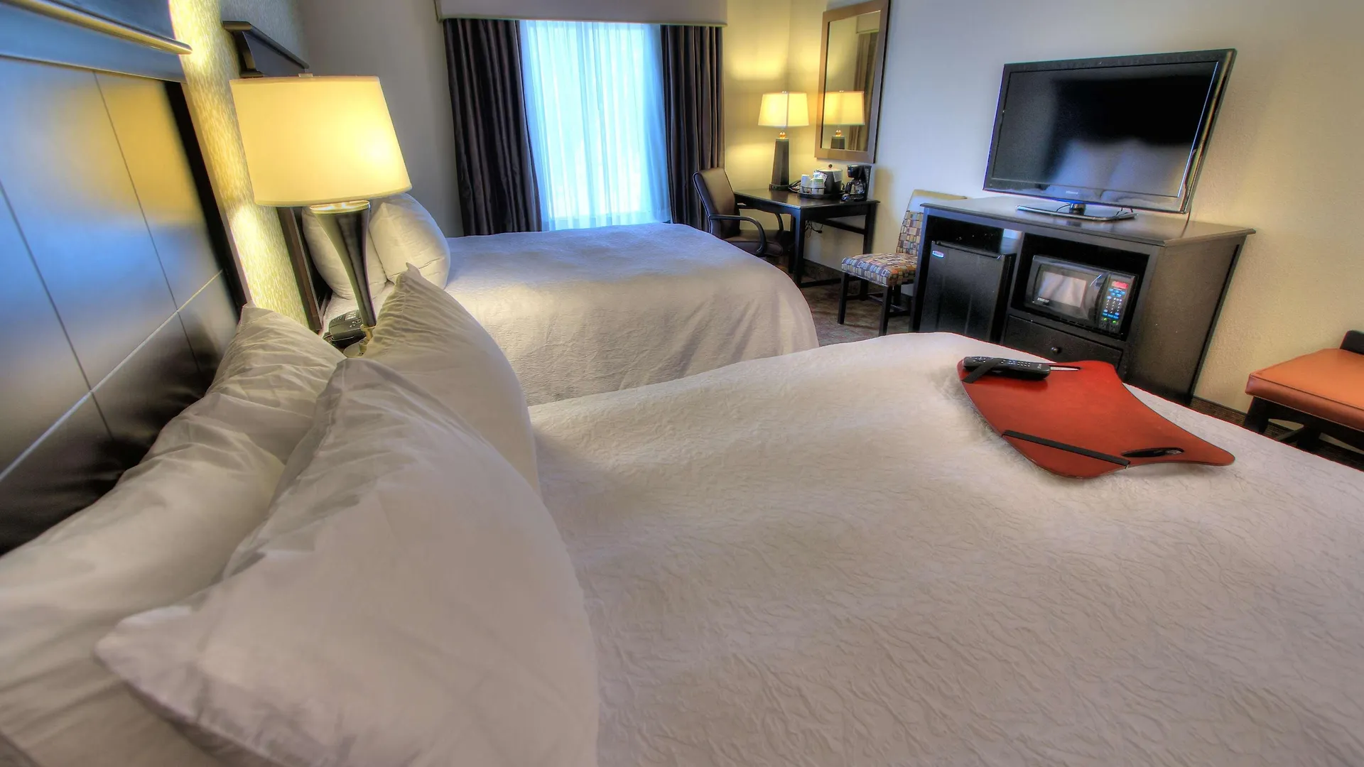 Hampton 3*