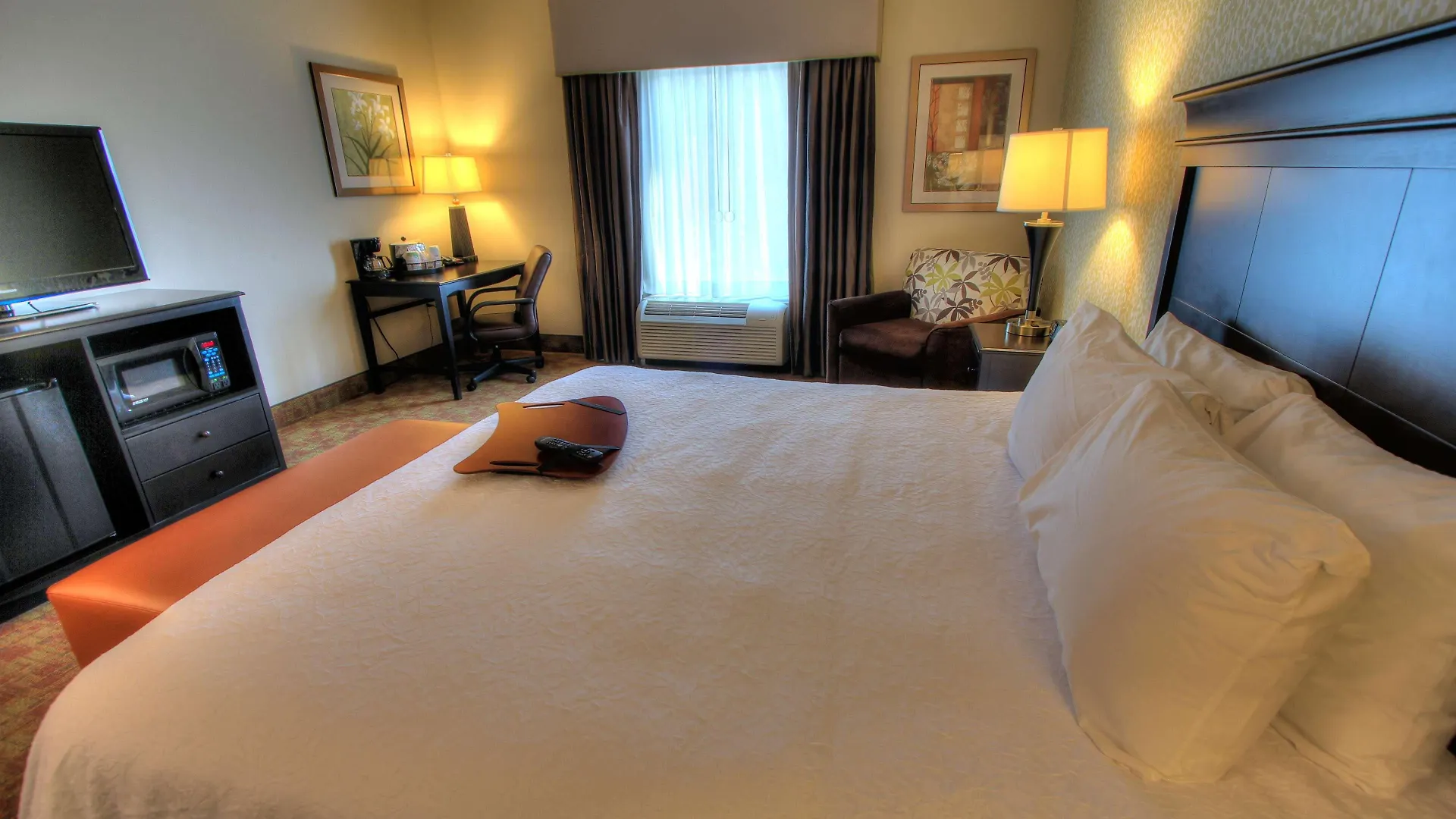 Hampton Hotel 3*