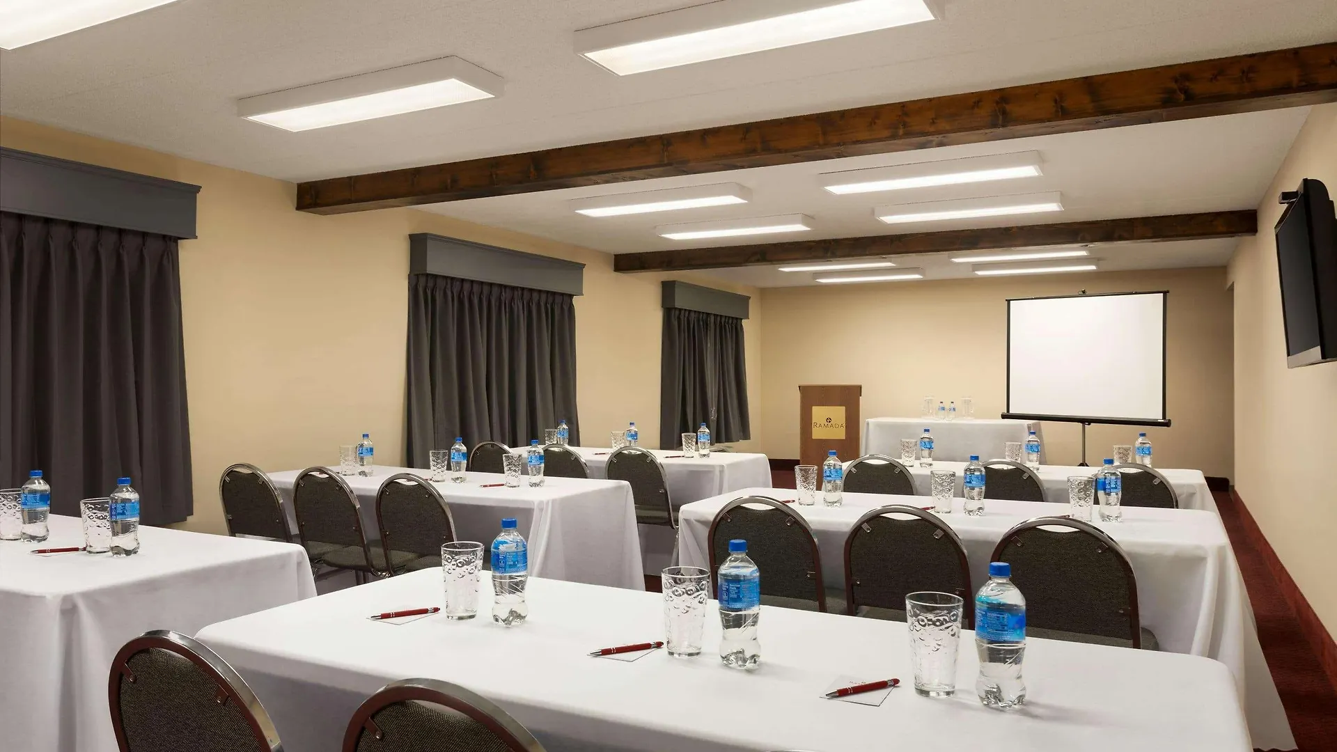 Ramada By Wyndham North Hotel