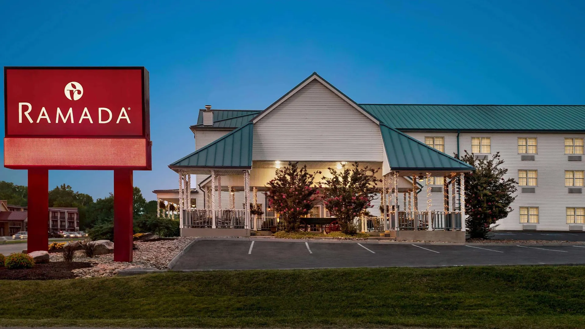 Ramada By Wyndham North Hotel