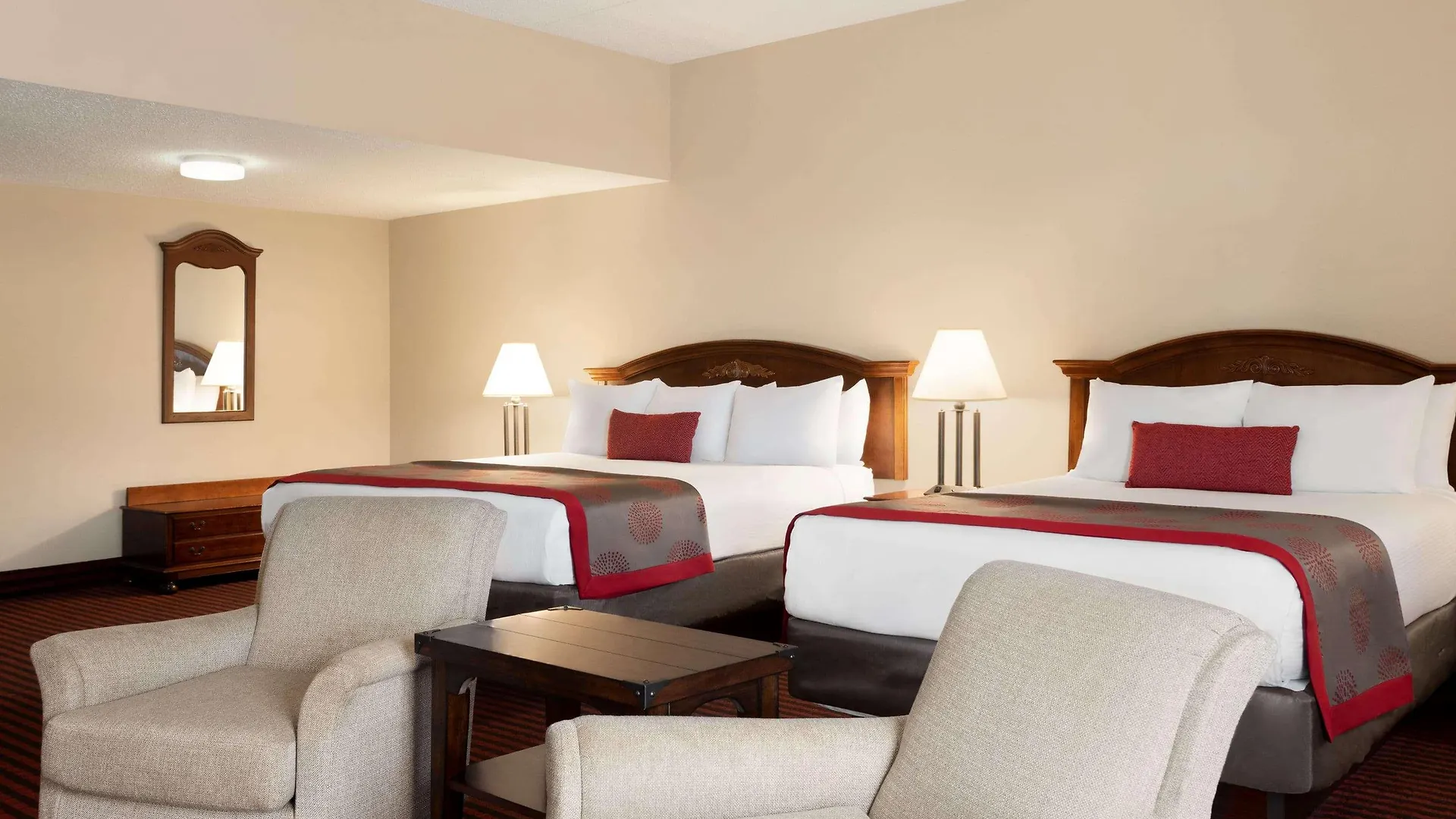 Hotel Ramada By Wyndham North
