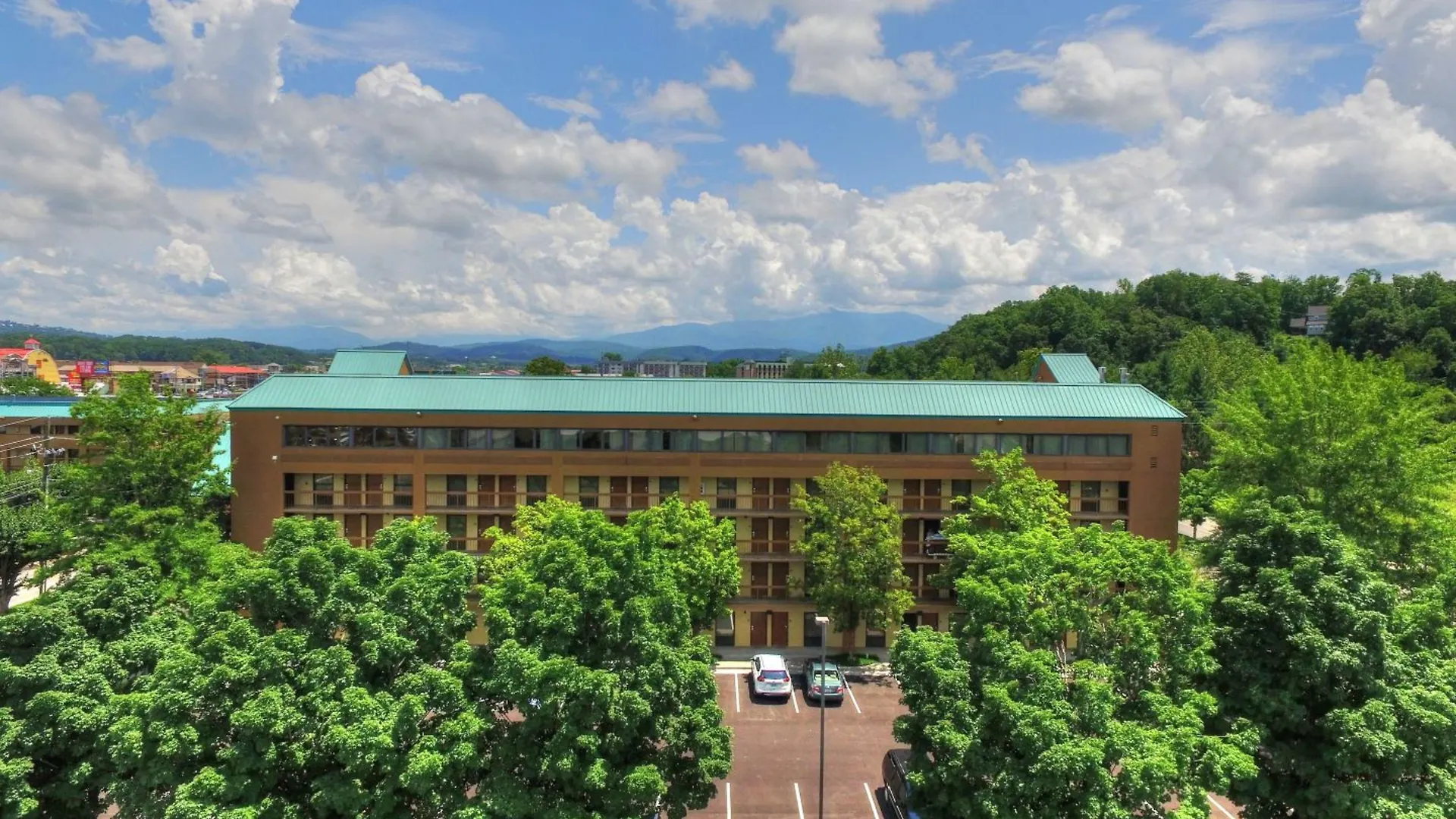 Quality Near The Island Inn Pigeon Forge