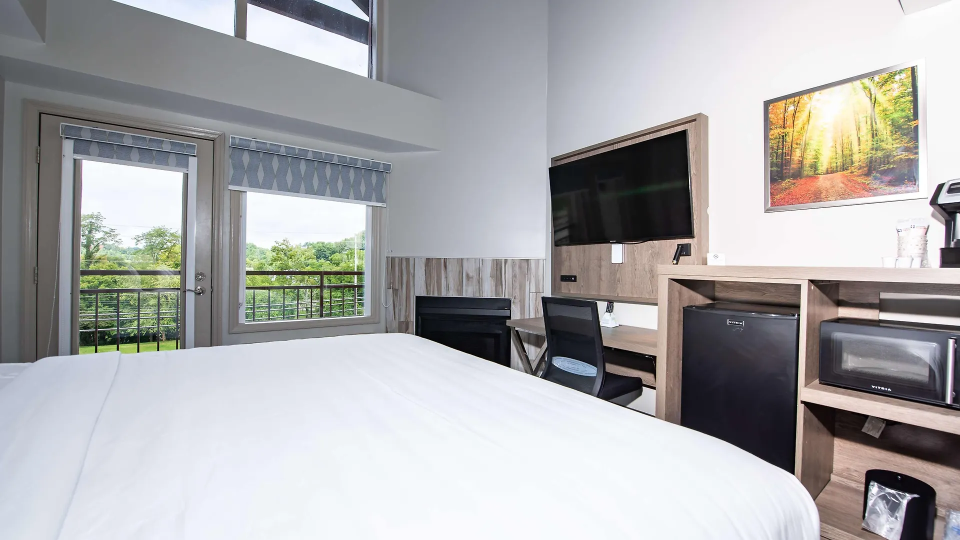 Western Apple Valley Otel 3*