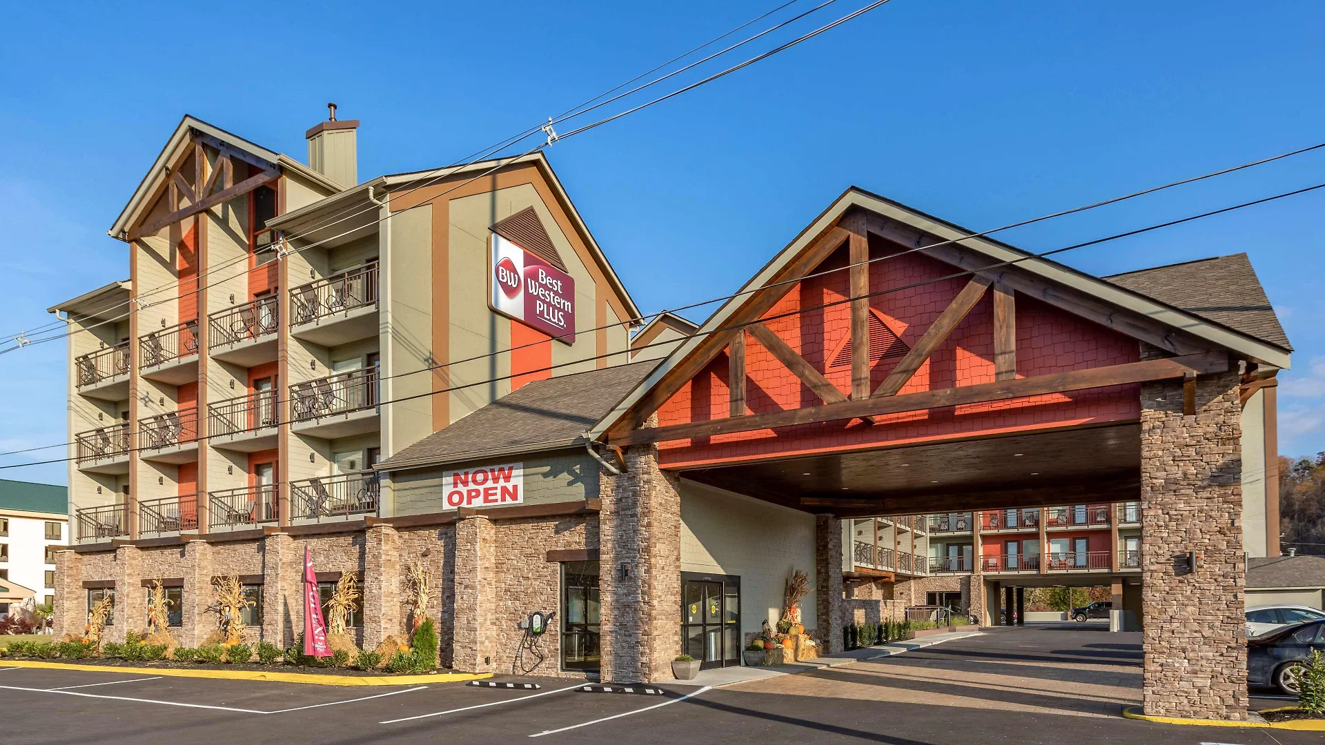 Western Apple Valley Pigeon Forge