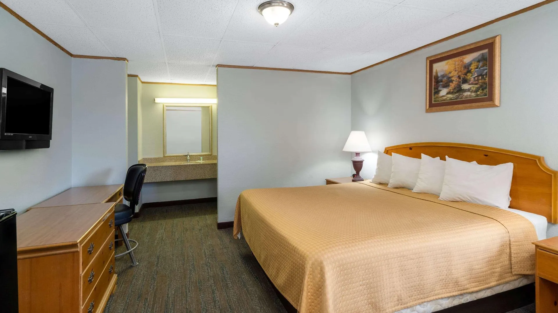 Parkway Hotel 2*