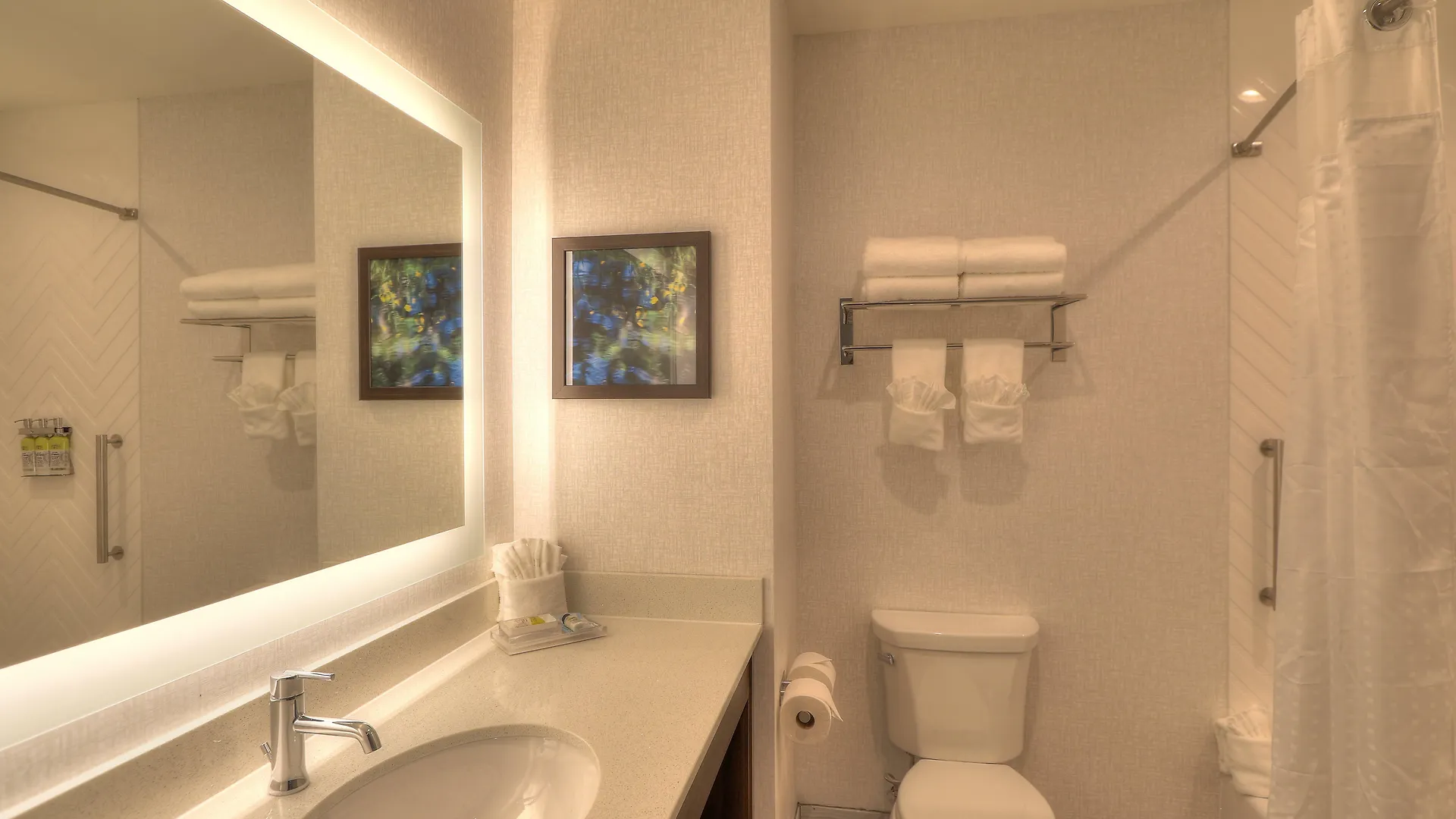 Hotel & Convention Center, An Ihg Pigeon Forge