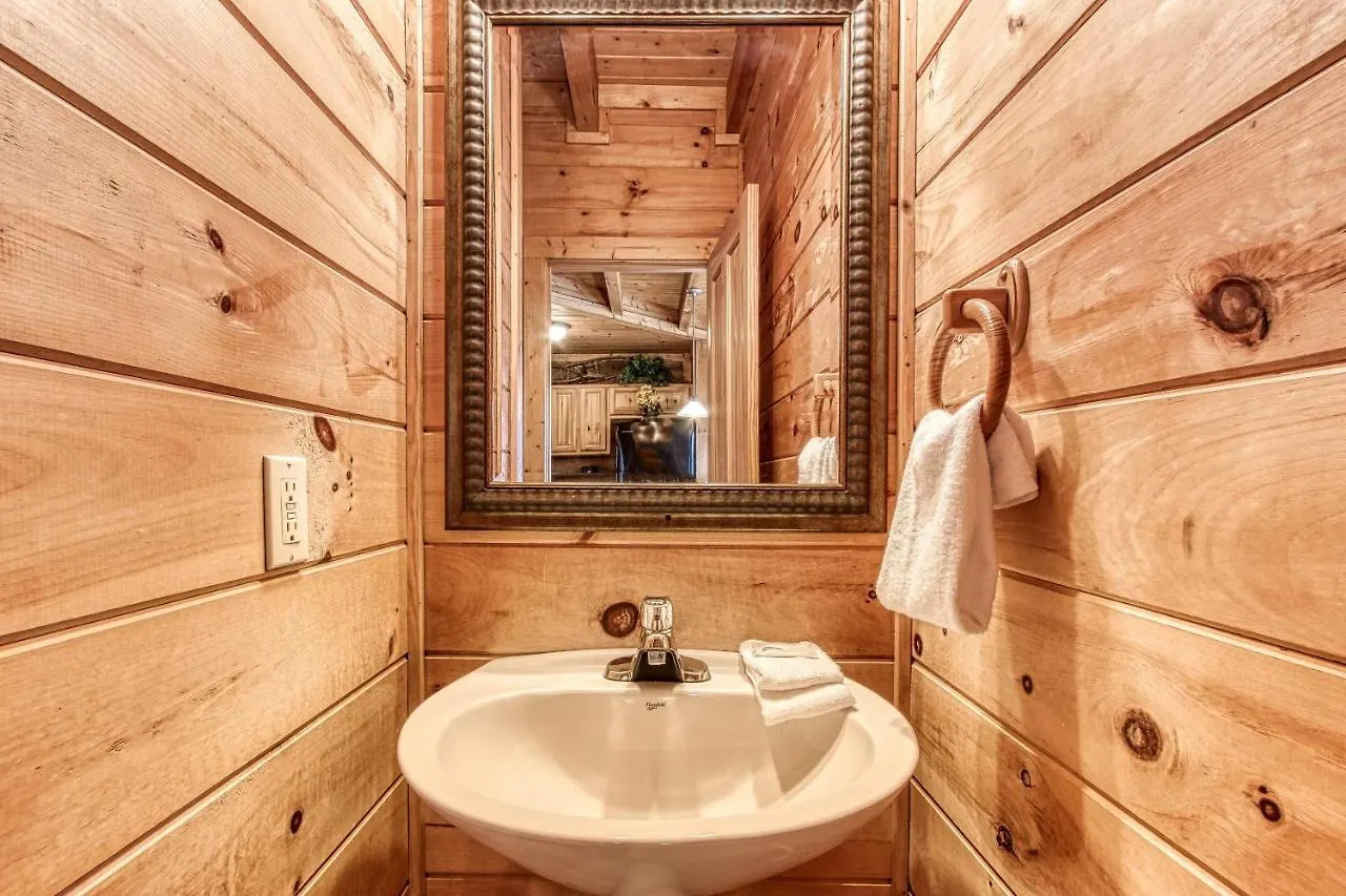 Alone At Last- Hot Tub,1089 Of Free Tickets For Each Paid Day, Dollywood And More! Feriehus