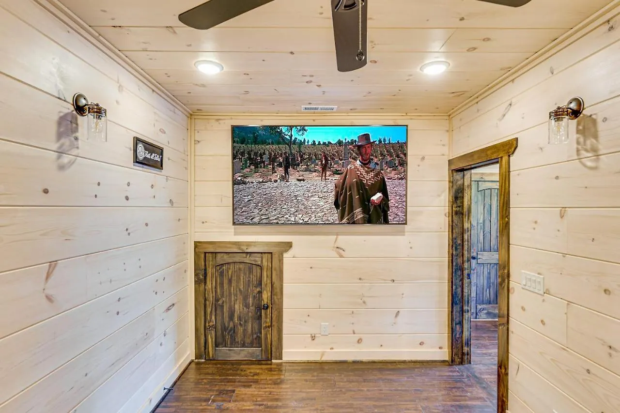 Misty Mountain Stop Mountain Views Hot Tub Game Theater בית נופש *