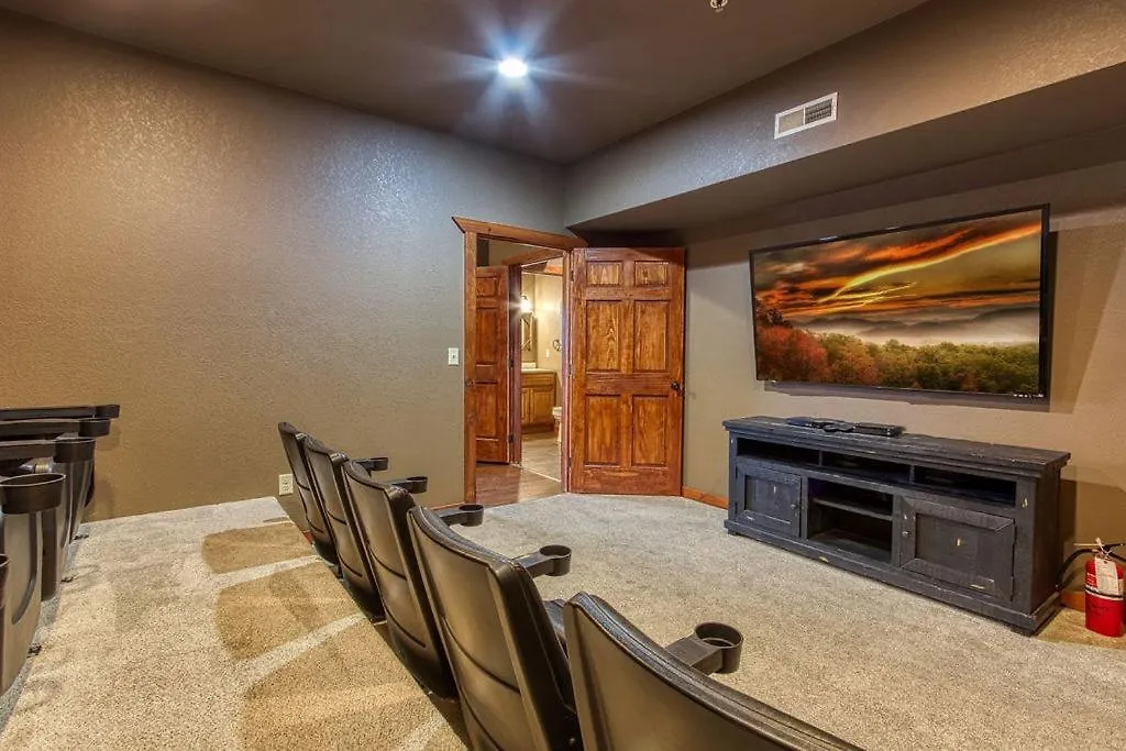 Mountain Splash, Private Pool, Theater Room, 1089 Free Tickets Each Paid Day, Dollywood And Feriehus Pigeon Forge
