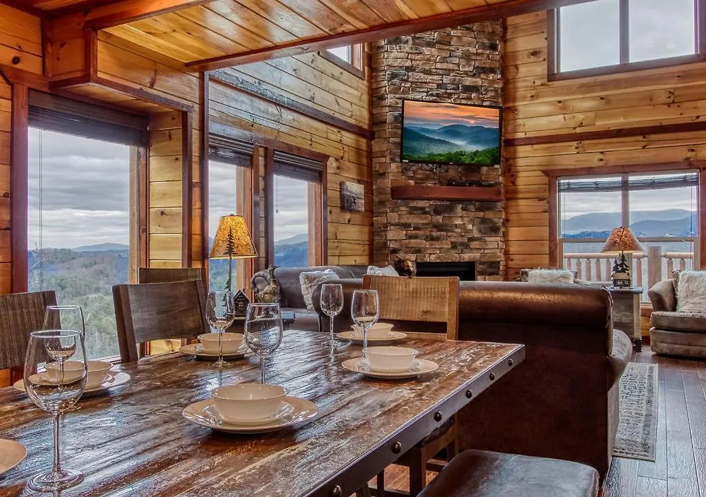 Feriehus Mountain Splash, Private Pool, Theater Room, 1089 Free Tickets Each Paid Day, Dollywood And *