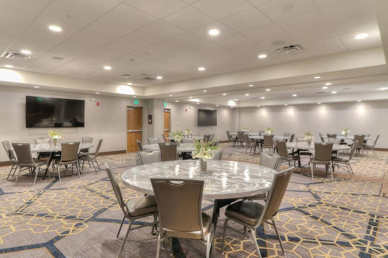 & Convention Center, An Ihg