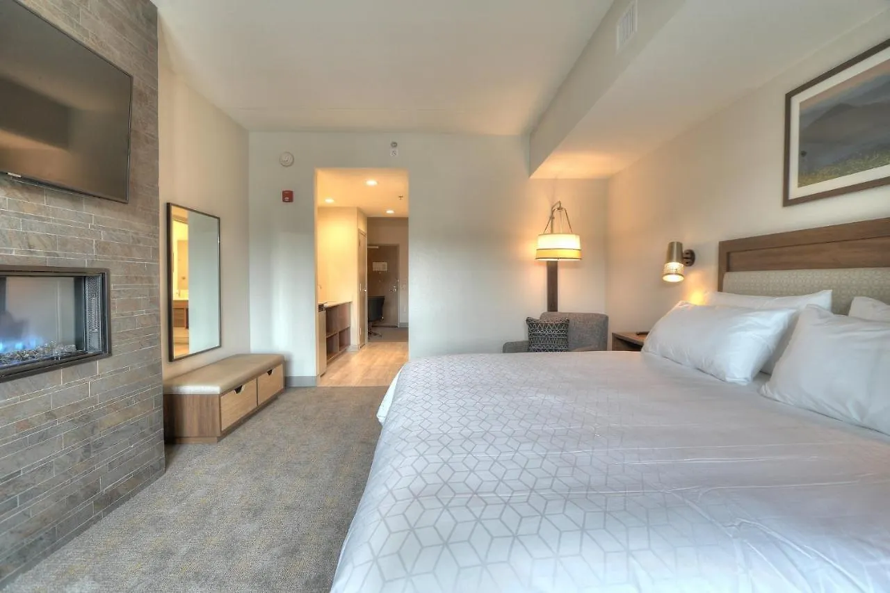 & Convention Center, An Ihg Hotel