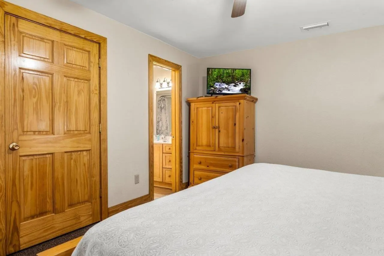 Apartment Poplar Point Unit 12f *