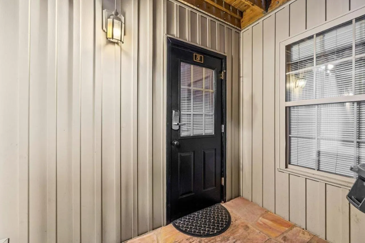 Apartment Poplar Point Unit 12f Pigeon Forge
