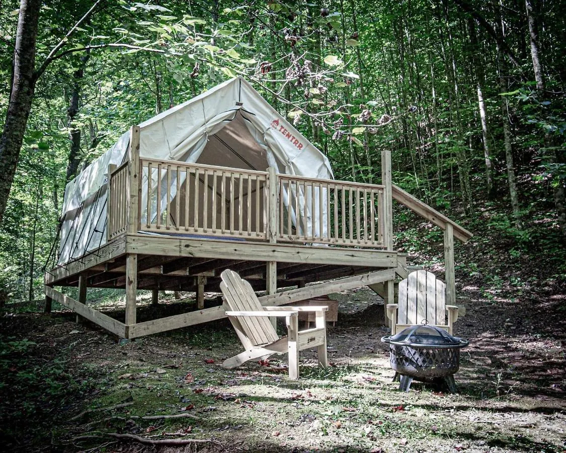 Luxusní stan Tentrr Signature Site - Happy Hollow Hideaway Creekside *