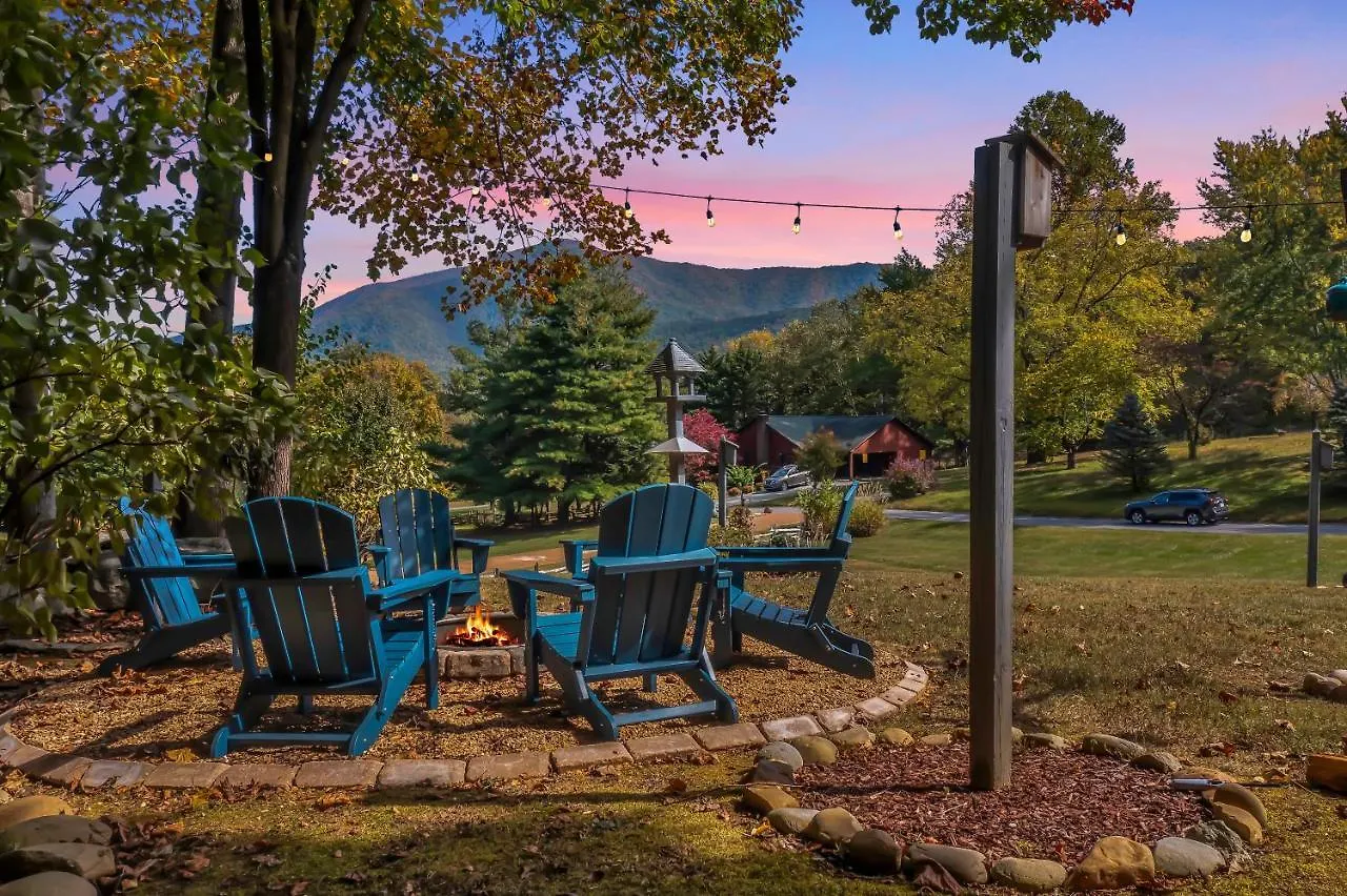 Ole Smoky - Game Room, Hot Tub, Mtn Views! Feriehus