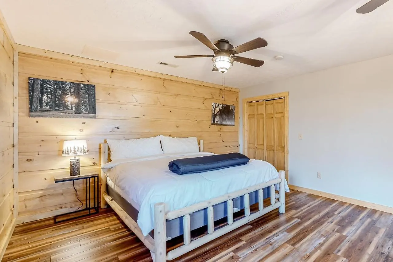 Holiday home Sylvan Glen *