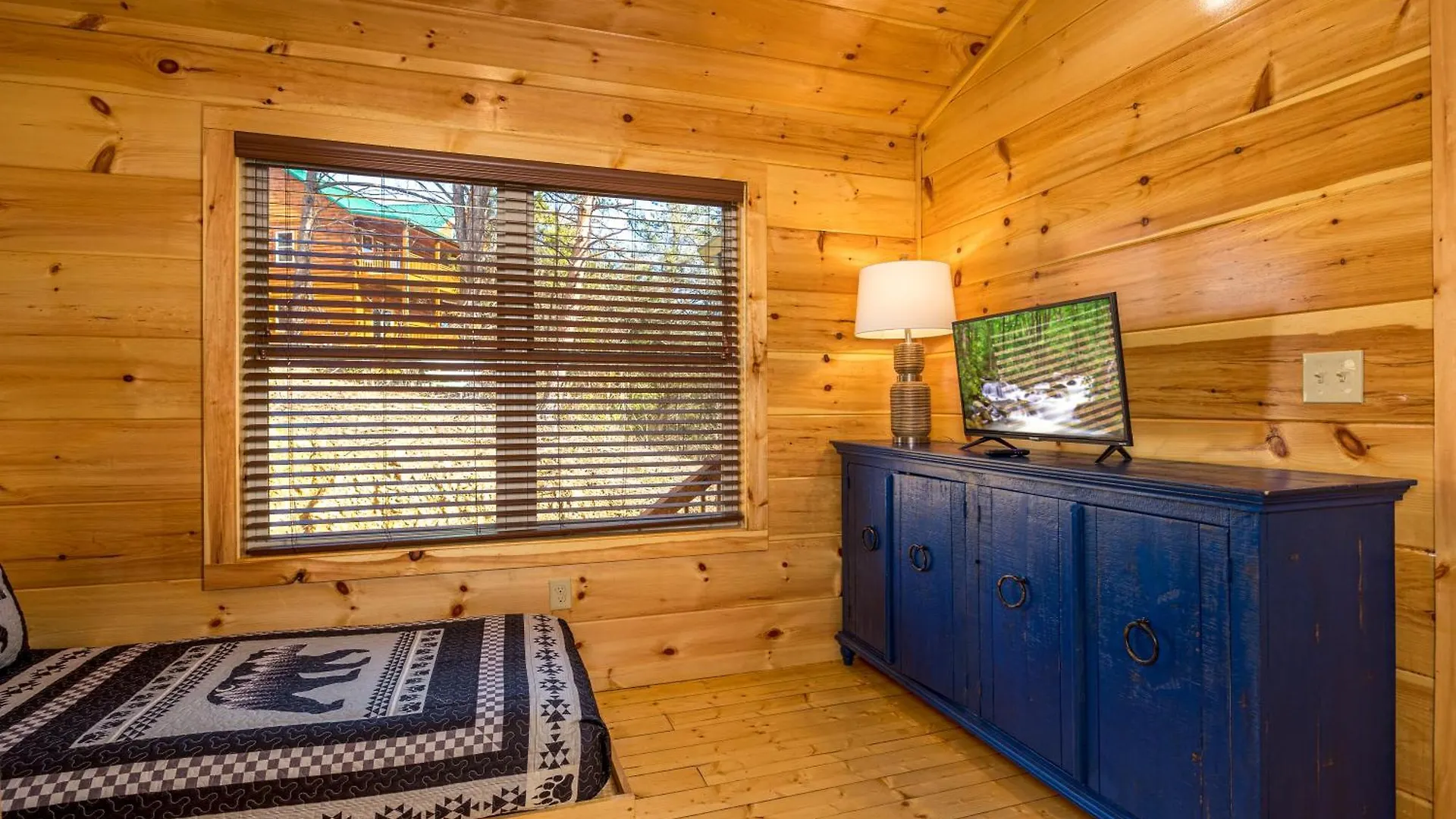 5bd5b Escape With 2 Hottubs, Thtr &game Rm,1mi To The Parkway! 4mi To Dollywood - Spring Appartamento Pigeon Forge