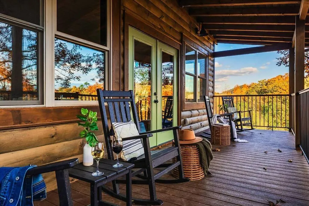 Σπίτι διακοπών New Discount, Private Pool, Fire Pit, Theater, Hot Tub Pigeon Forge