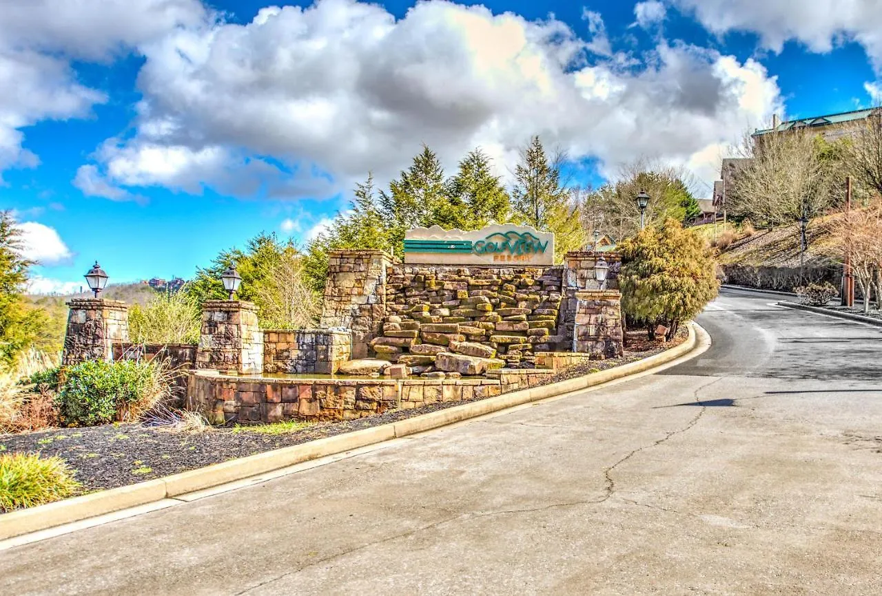 Newly Renovated Perfect 2 Bedroom W Indoor Jacuzzies, Hot Tub, Pool, Sauna, Golf! Villa Pigeon Forge