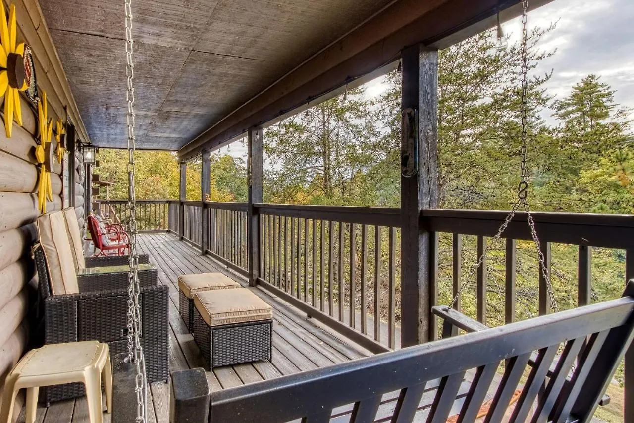 Er26 - Sasquatch - Great Location! Close To Town Pool! Pigeon Forge