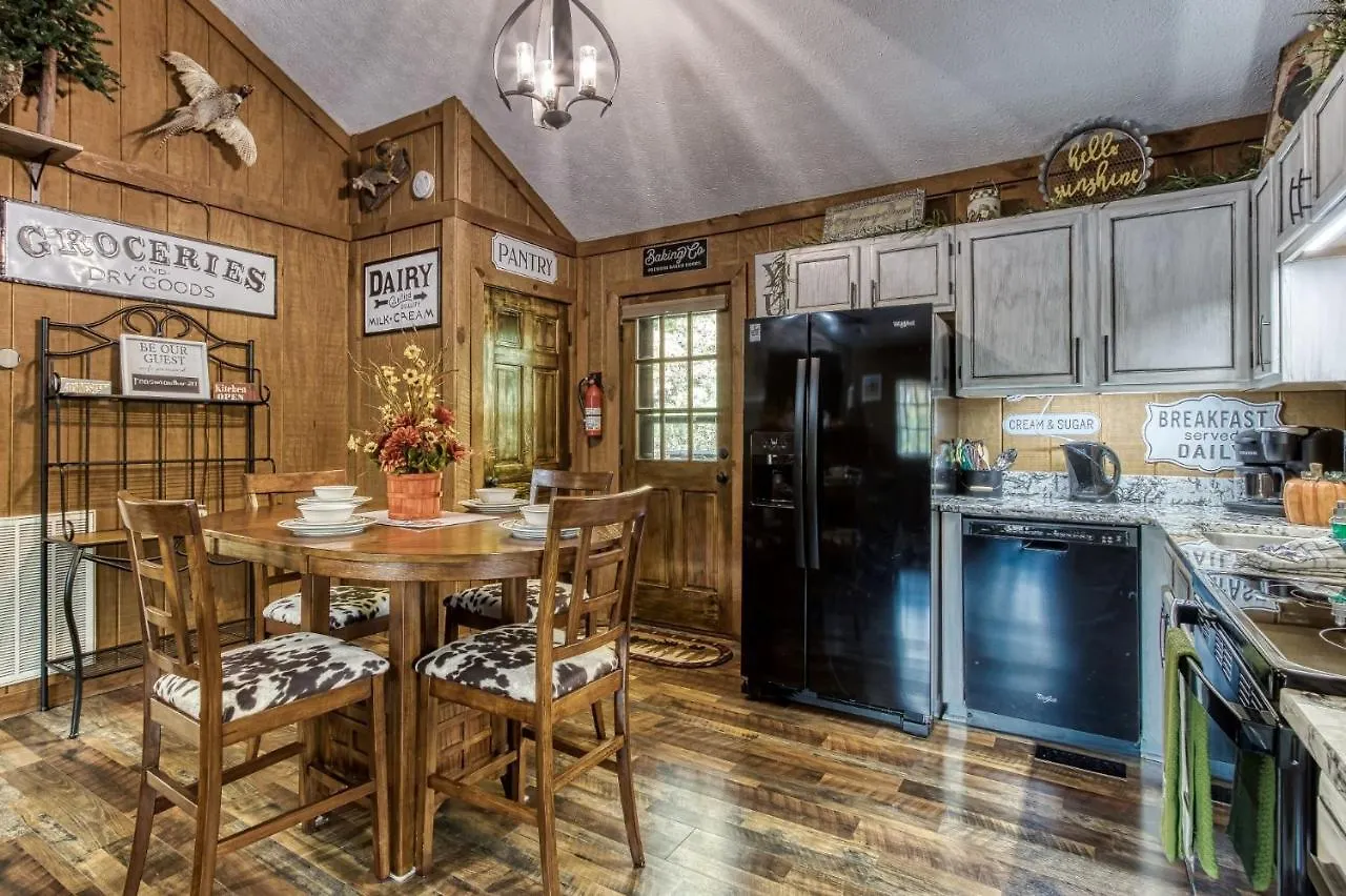 Nyaraló Er26 - Sasquatch - Great Location! Close To Town Pool! Pigeon Forge