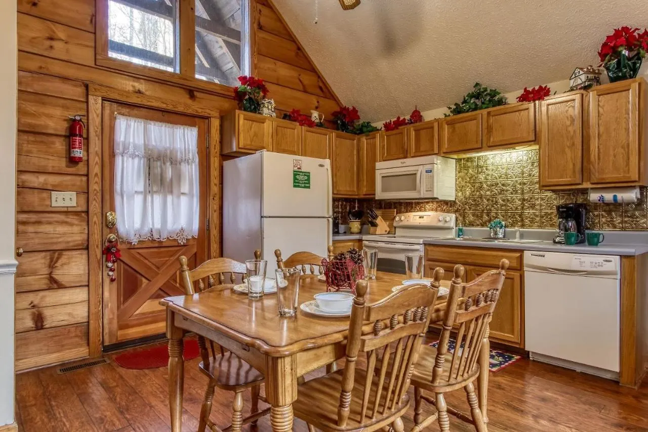 Er46 - Cherith Brook - Great Location, Just Across From Swimming Pool!