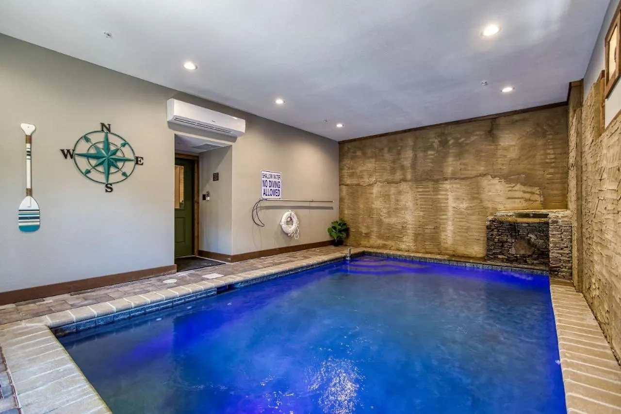 Ern840 - Splashin' - Brand New With Indoor Pool! Great Location! * Pigeon Forge