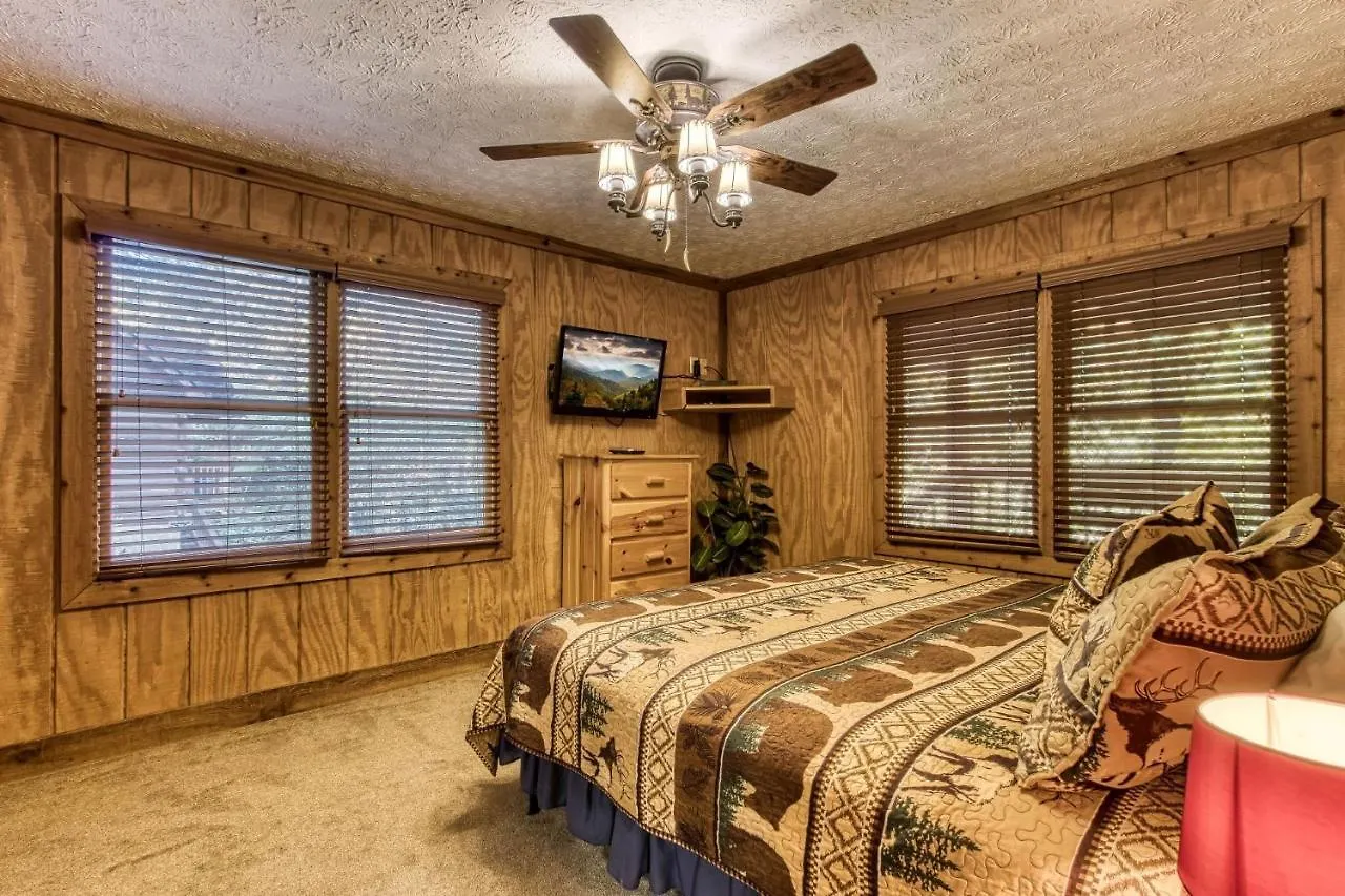 Er38r Grandpa's Getaway - Great Location- Close To Town Casa vacanze