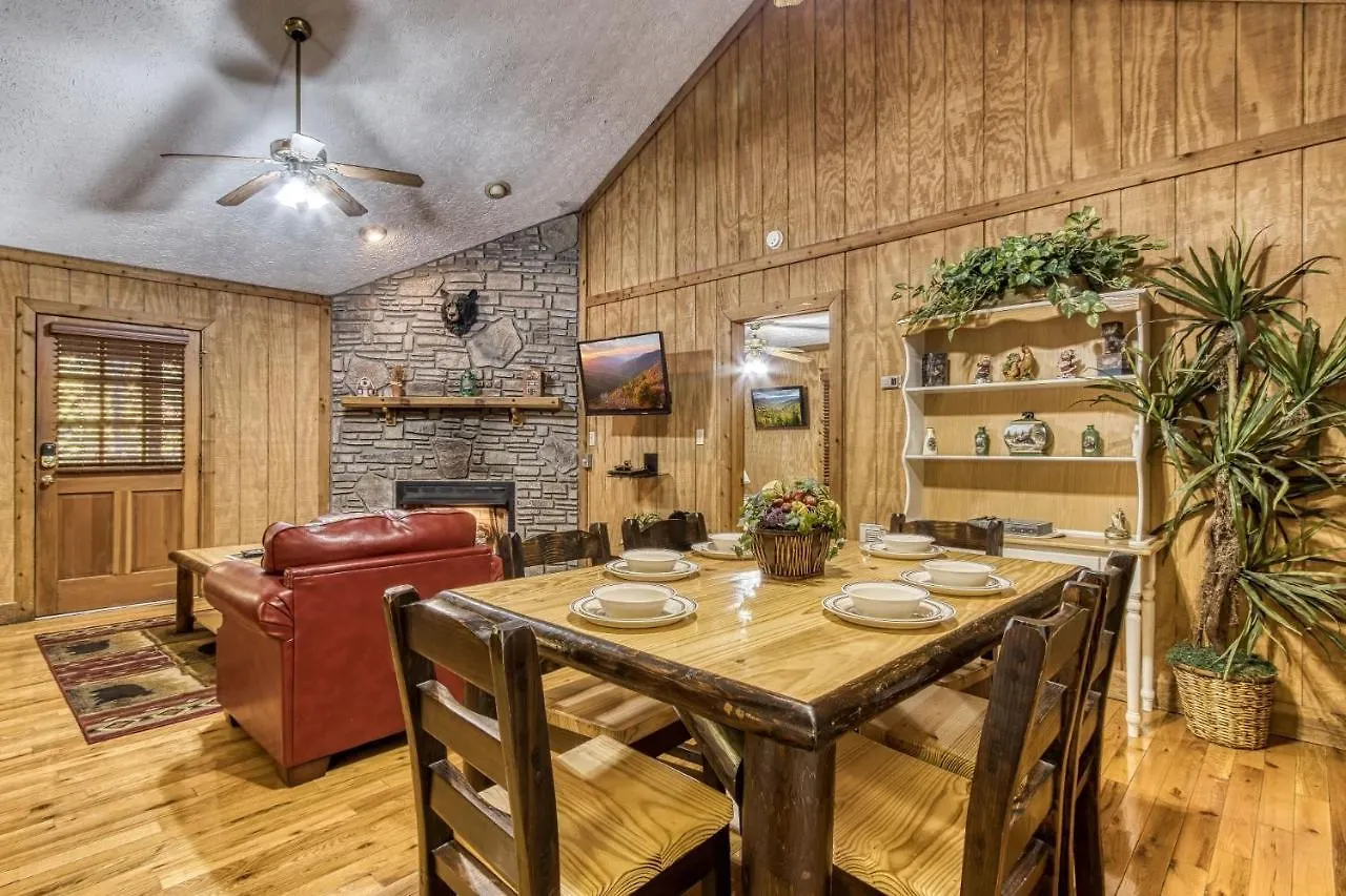 Er38r Grandpa's Getaway - Great Location- Close To Town Casa vacanze