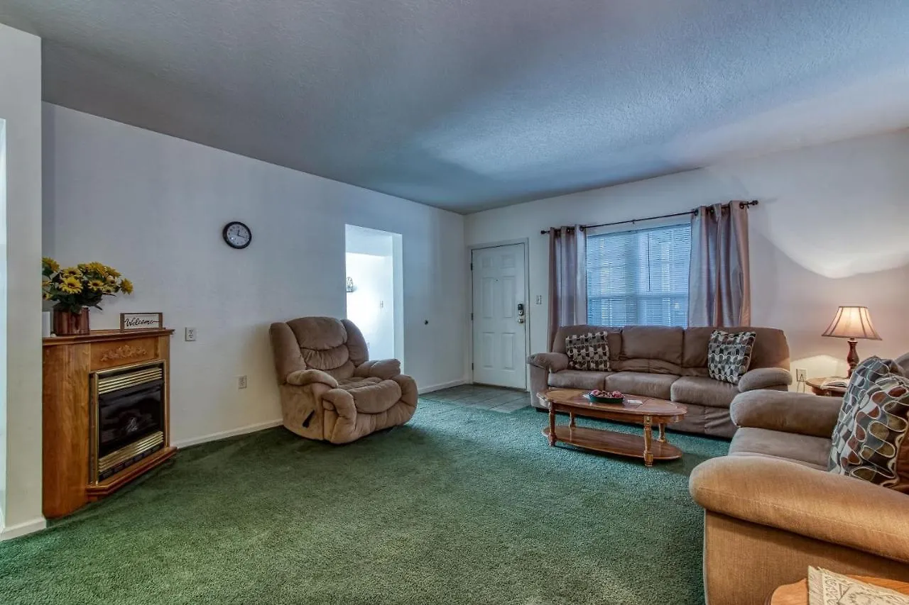 Colonial Crest 110 - Great Location! - Walk To Town! 아파트 *