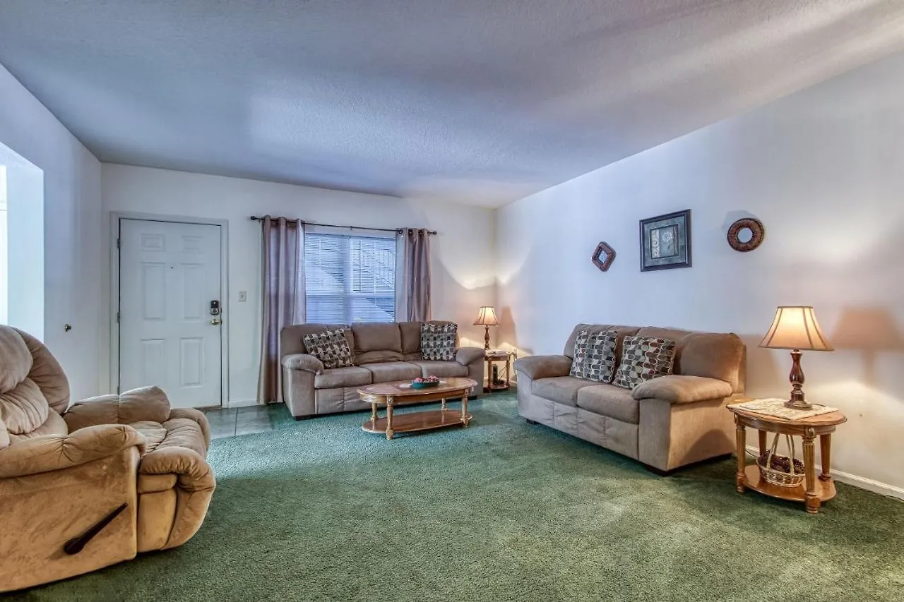아파트 Colonial Crest 110 - Great Location! - Walk To Town!