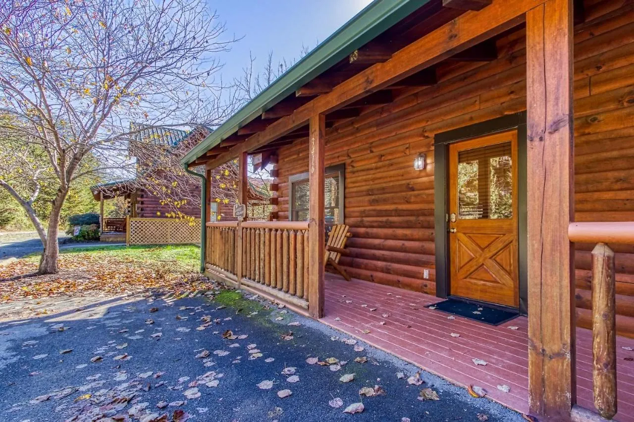 Ern832 - Lakeside Hideaway - Great Location! Close To The Action! Сasa de vacaciones Pigeon Forge