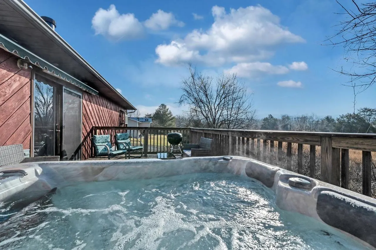 Apple Valley Hideaway, 1089 Of Free Attraction Tickets For Each Paid Day, Dollywood And More! Chalet Pigeon Forge