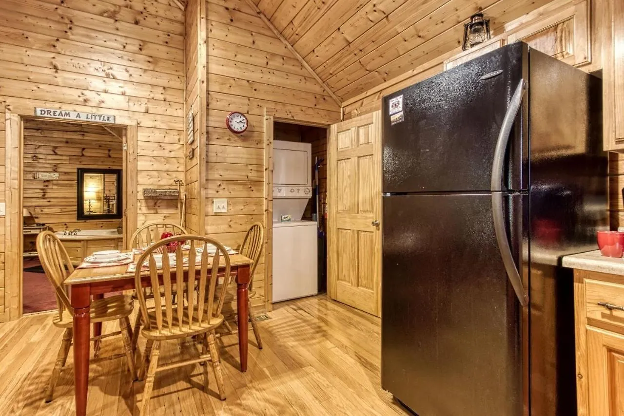 Little Slice Of Heaven -1br 1ba Close To Town And Amenities * Pigeon Forge