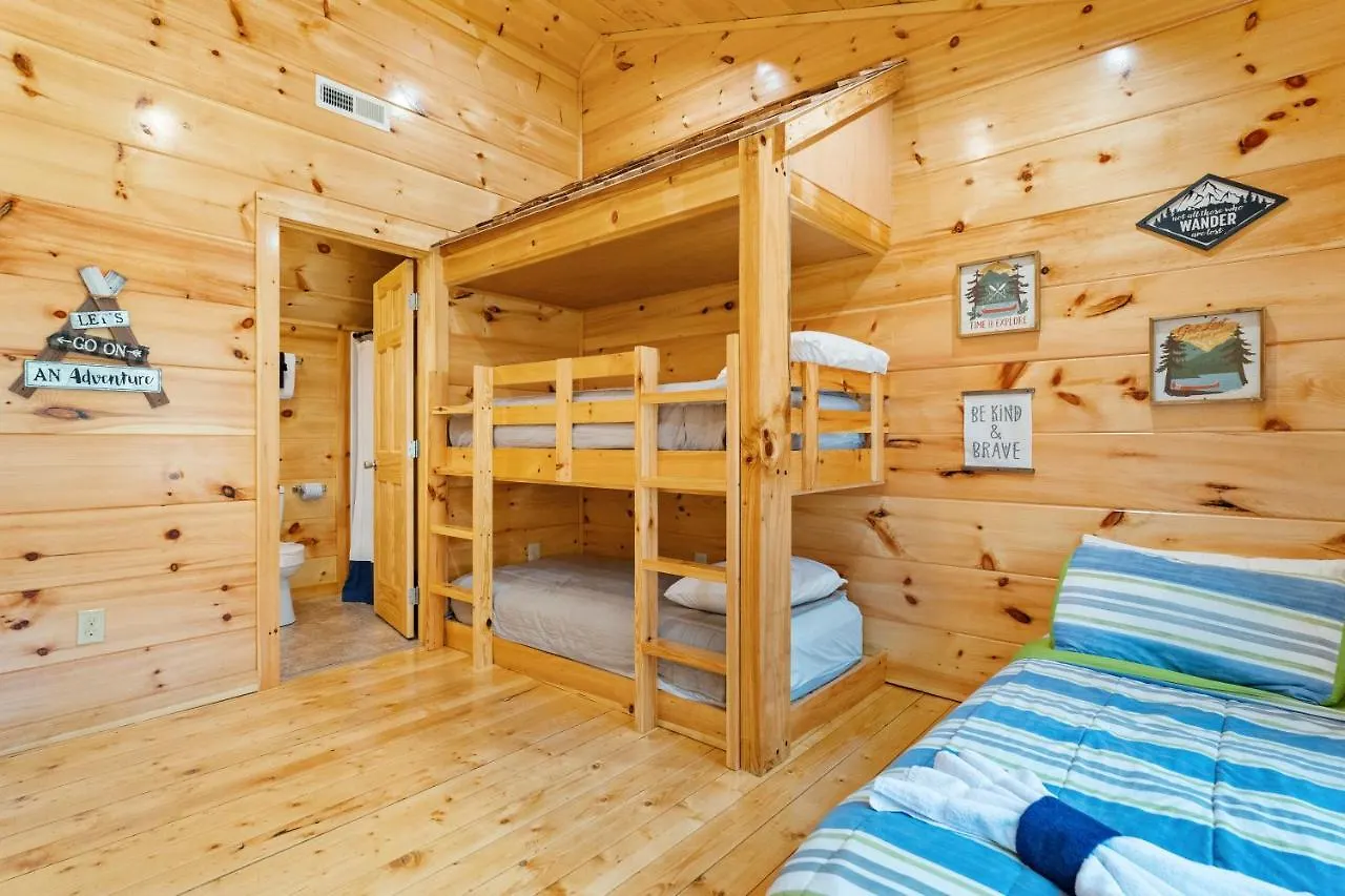 펜션 Pine Mountain Retreat, Hot Tub, Game Room, 1089 Free Tickets Each Paid Day, Dollywood And
