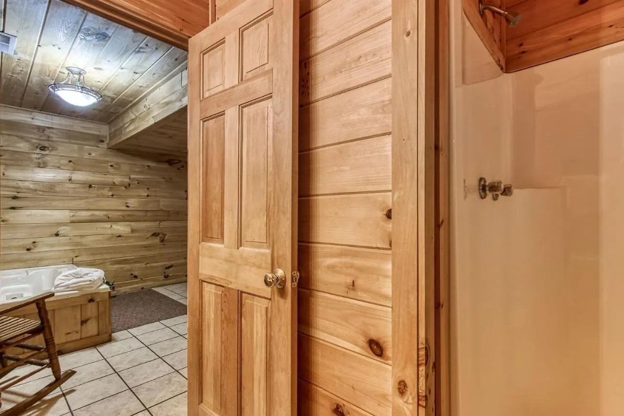 Mystic Mountain - Great Location! Close To The Action! Holiday home Pigeon Forge