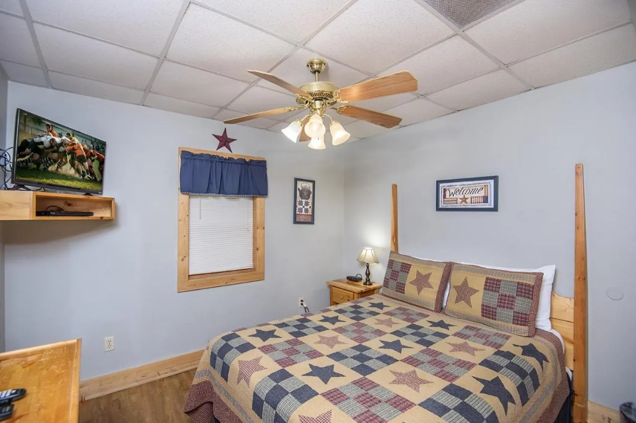 Er298- Renewed Spirit Great Location- Close To Town Holiday home