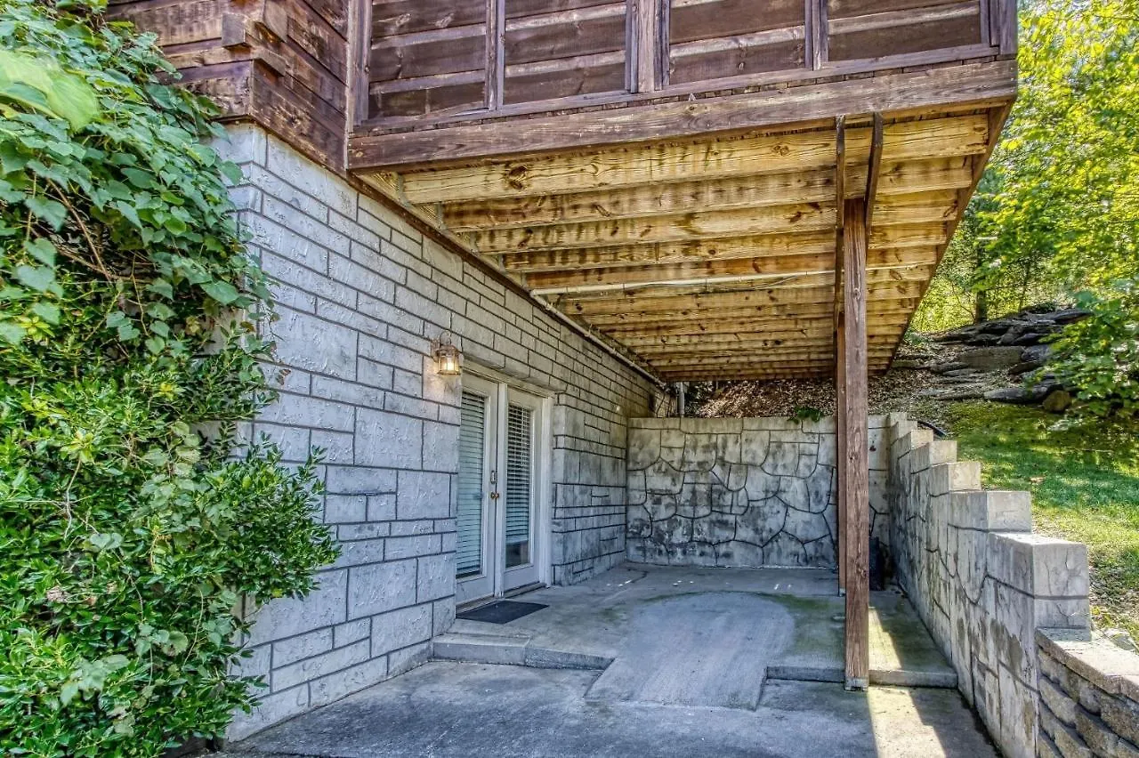 Cinema Falls - Great Location! - Convenient To Everything! * Pigeon Forge