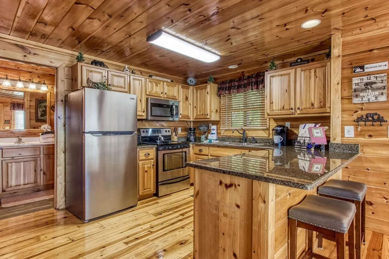Majestic Mountain View - Great Location! - Convenient To Everything! Holiday home Pigeon Forge
