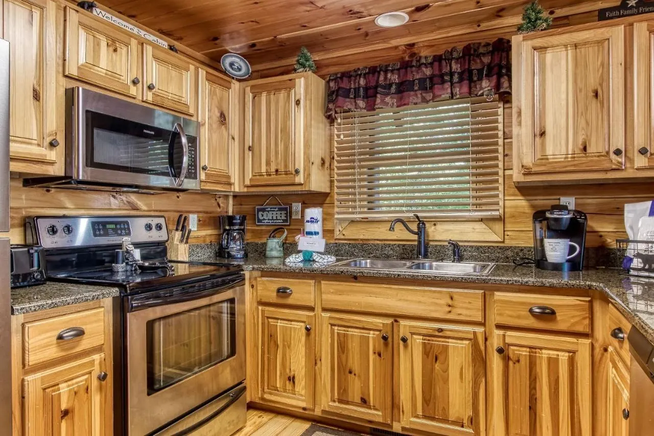 Majestic Mountain View - Great Location! - Convenient To Everything! * Pigeon Forge