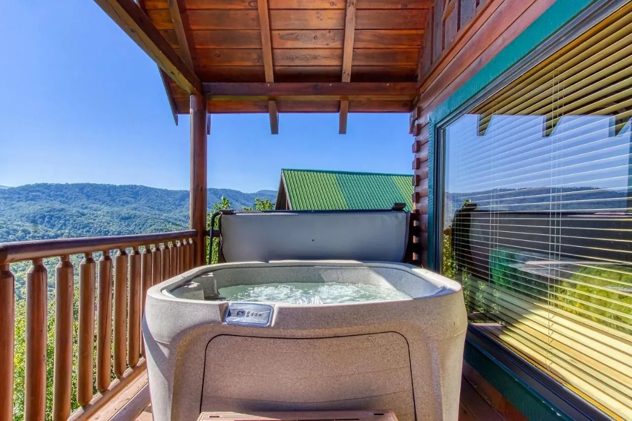 Majestic Mountain View - Great Location! - Convenient To Everything!