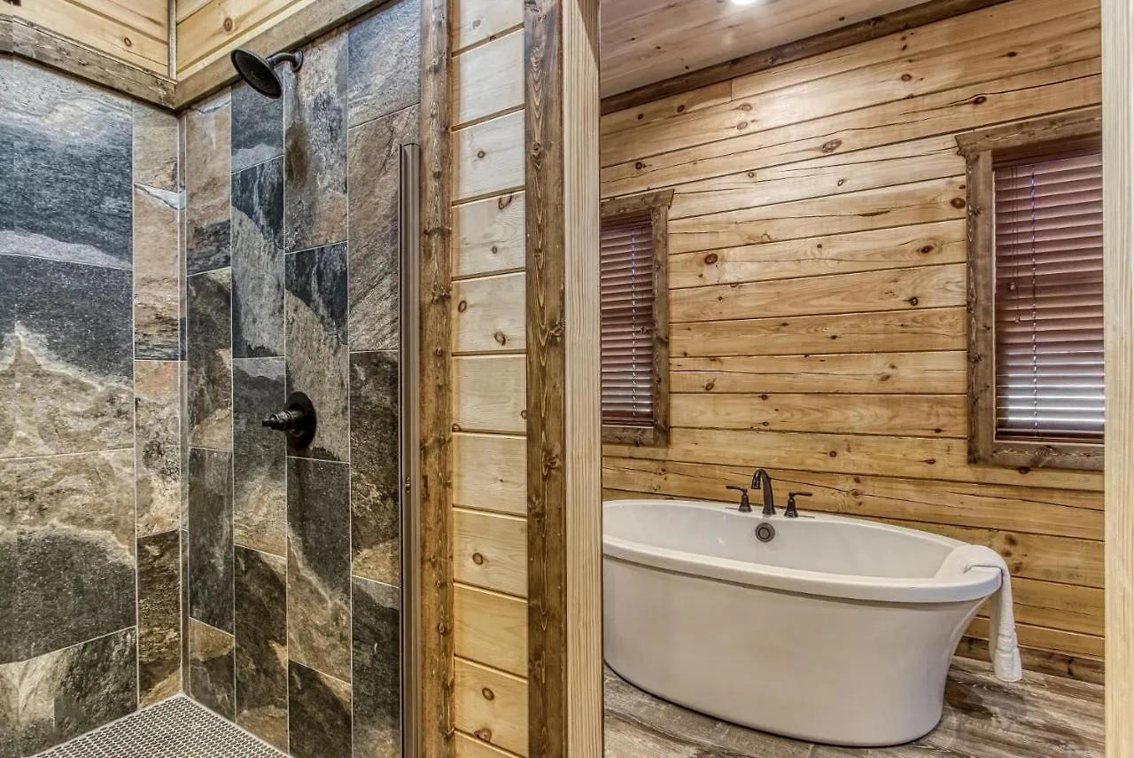 Ern840 - Splashin' - Brand New With Indoor Pool! Great Location! Casa de Férias Pigeon Forge