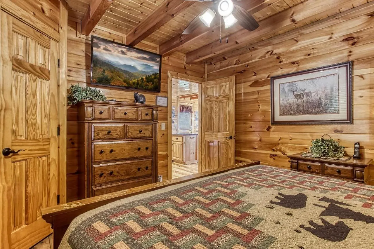 Majestic Mountain View - Great Location! - Convenient To Everything! * Pigeon Forge