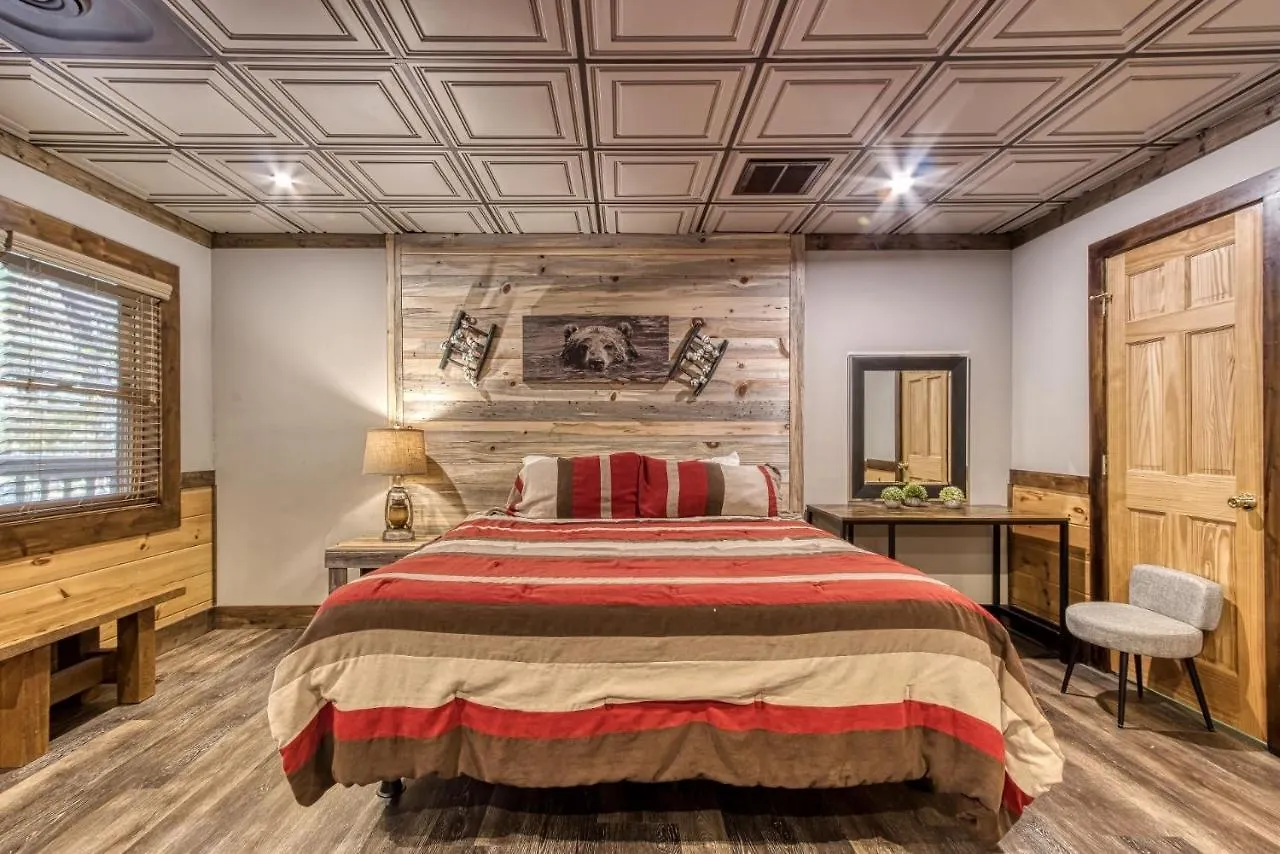 Cuddlin' Up, Er209 - Luxury At Its Finest And Location That Can't Be Beat! Holiday home *