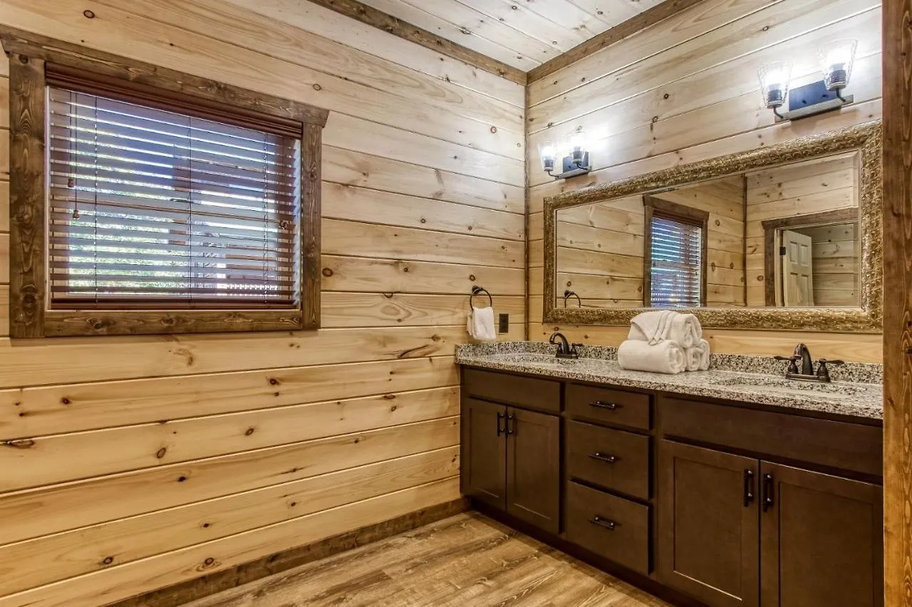 Ern840 - Splashin' - Brand New With Indoor Pool! Great Location! Casa de Férias Pigeon Forge