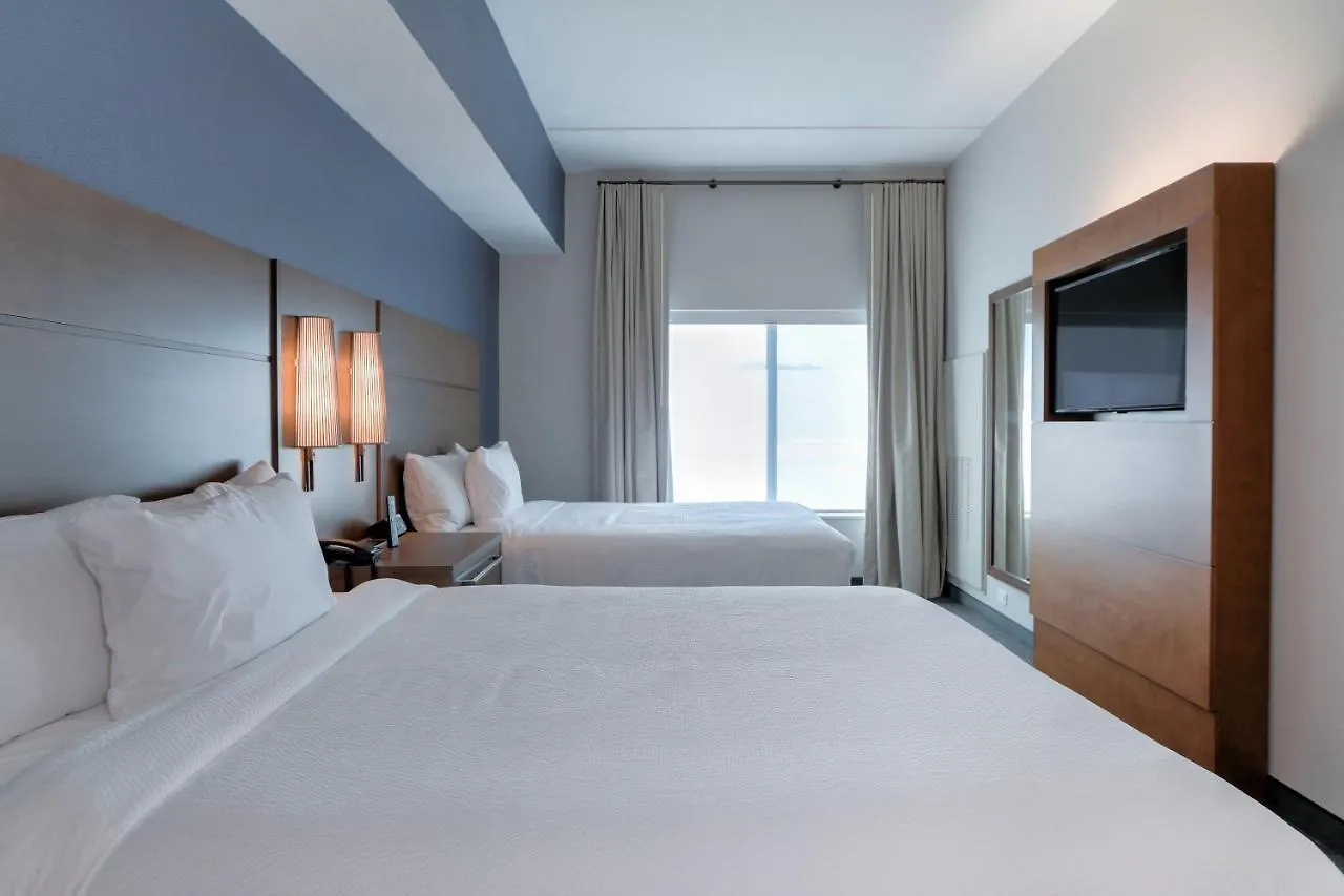 By Marriott Hotell *