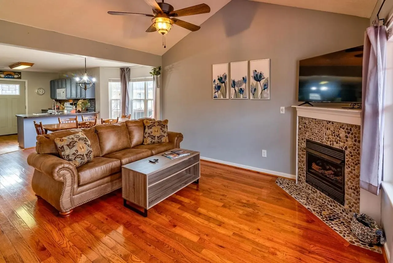 بيت للعطل A Perfect Vacation Spot Close To Everything In Sevier County! بيدجن فورج
