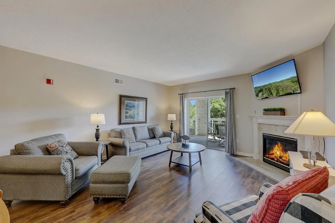 Kickin' Back Whispering Pines 343